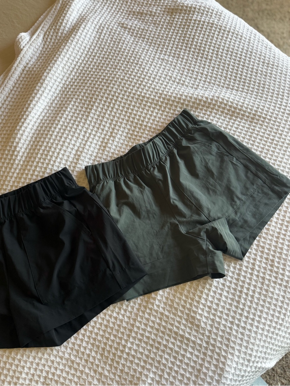 Beyond Yoga Easy Going 3" Women's Black + Green Athletic Shorts